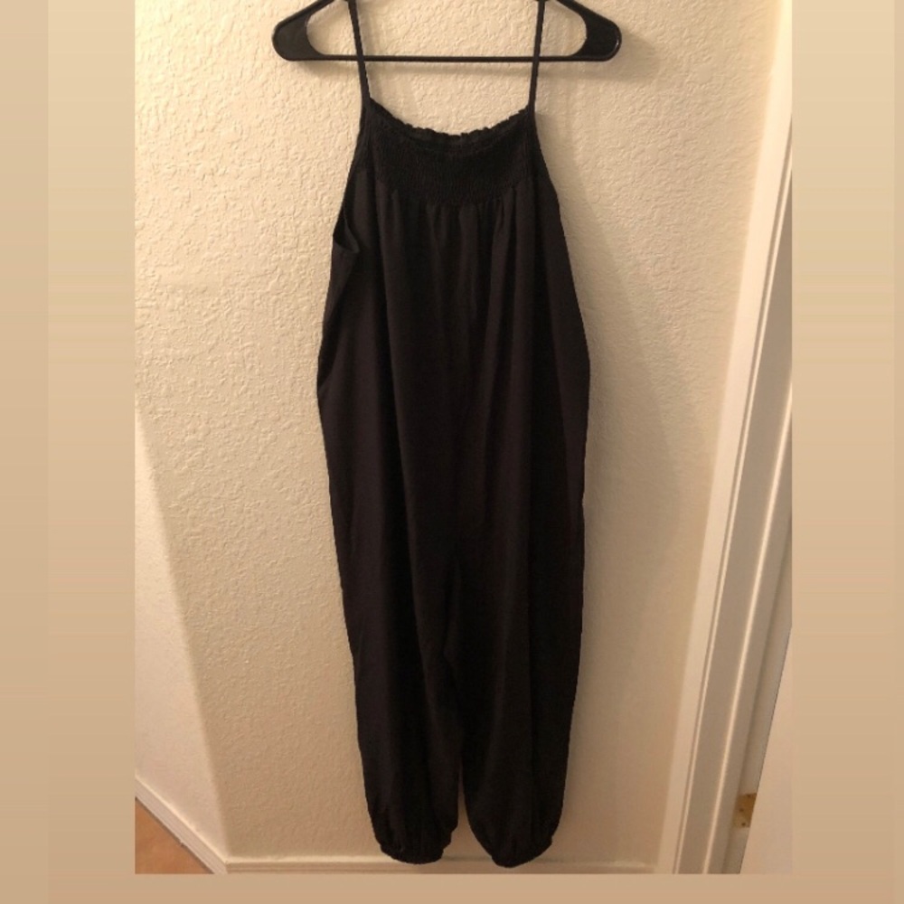 Black Sleeveless Jumpsuit
